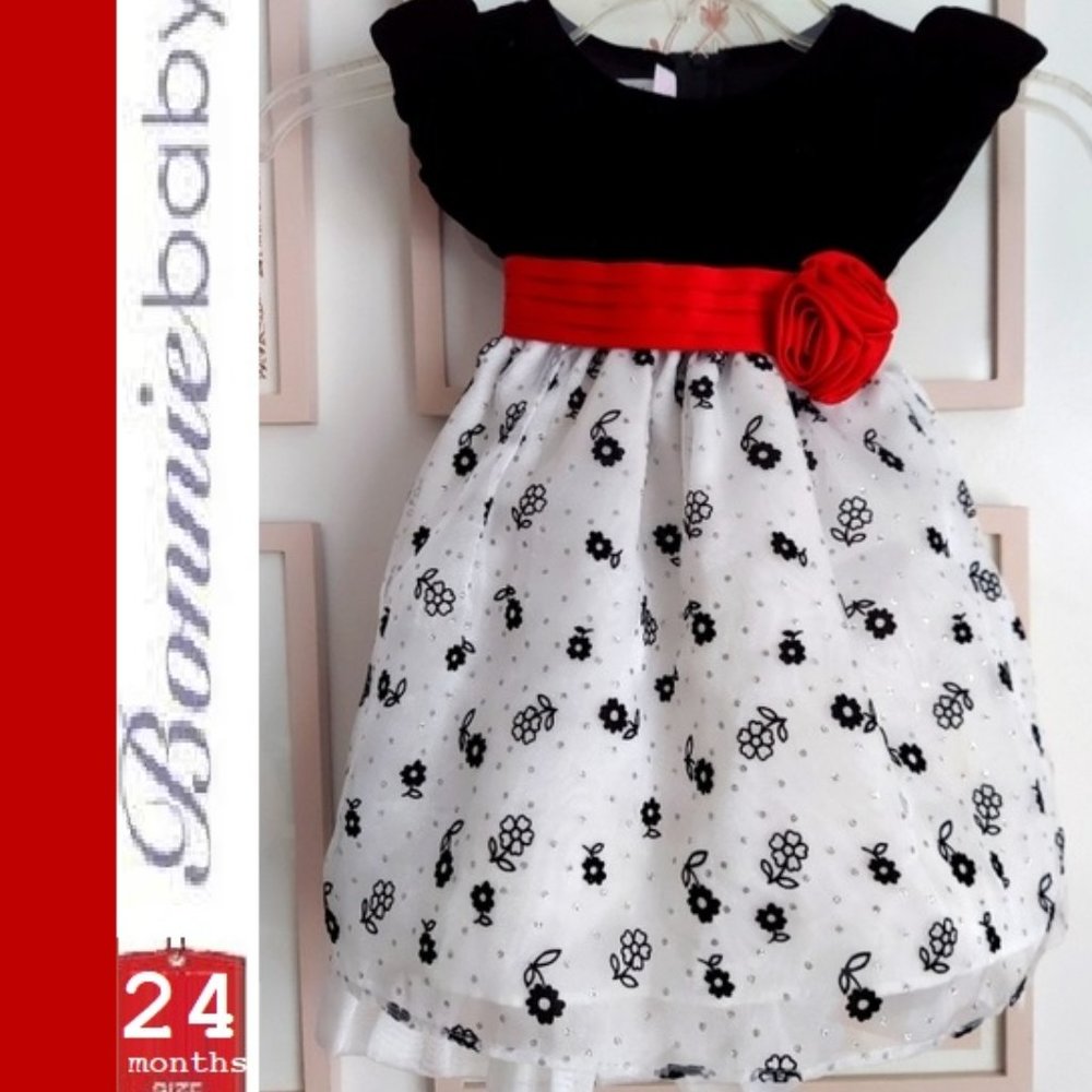 🎁 10/$25  Bonnie Holiday dress, 24 months, Velvet and ties.